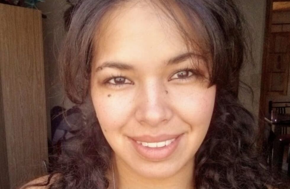 Una joven mendocina decidió emprender con un remis exclusivo para mujeres