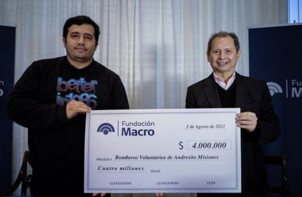 Los Bomberos Voluntarios de Comandante Andresito recibieron donación de la Fundación Banco Macro