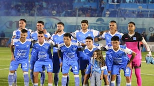 Estudiantes de Río Cuarto avabzó al vencer a Gimnasia y Tiro de Salta y espera rival.