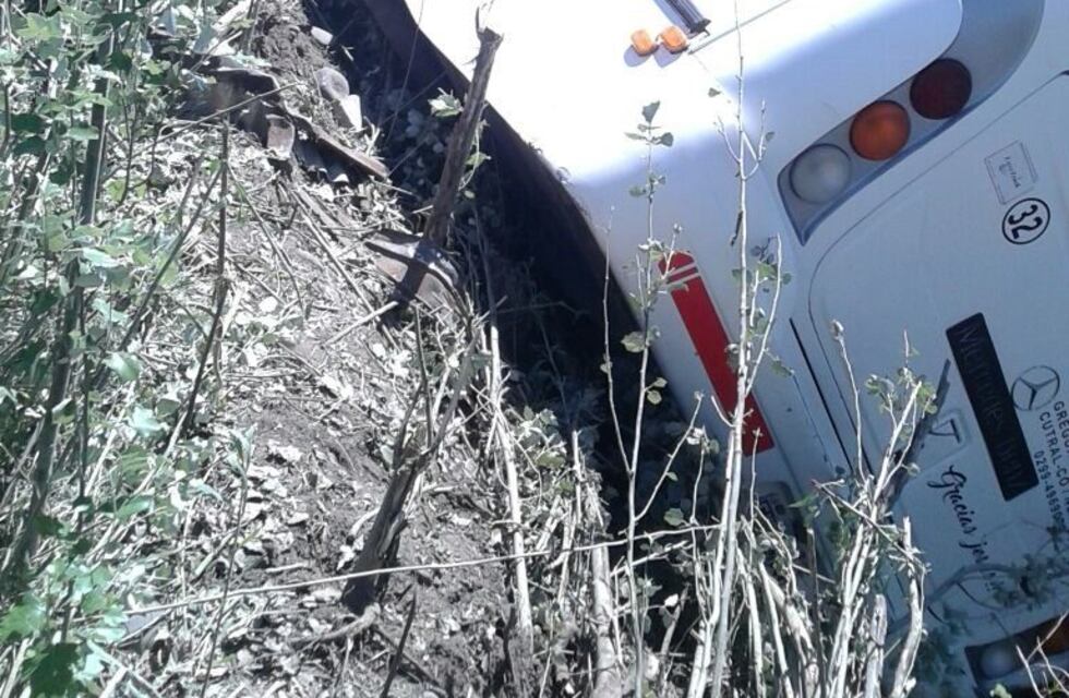 Volcó un micro con miembros de una Iglesia Evangélica