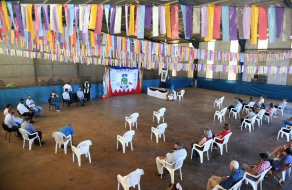 El vicegobernador Carlos Arce encabezó el acto por el aniversario de Pozo Azul