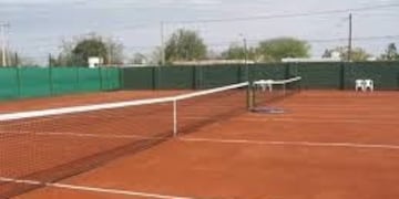 En el interior, quienes practiquen tenis tendrán más margen horario\u002E En Córdoba capital todavía no se autorizó\u002E