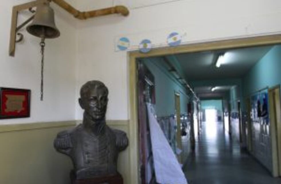 La provincia de Buenos Aires prohibió la realización de actos políticos partidarios en las escuelas