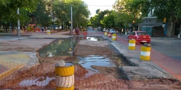 Los líquidos cloacales están a punto de desbordar\u002E El olor es nauseabundo\u002E