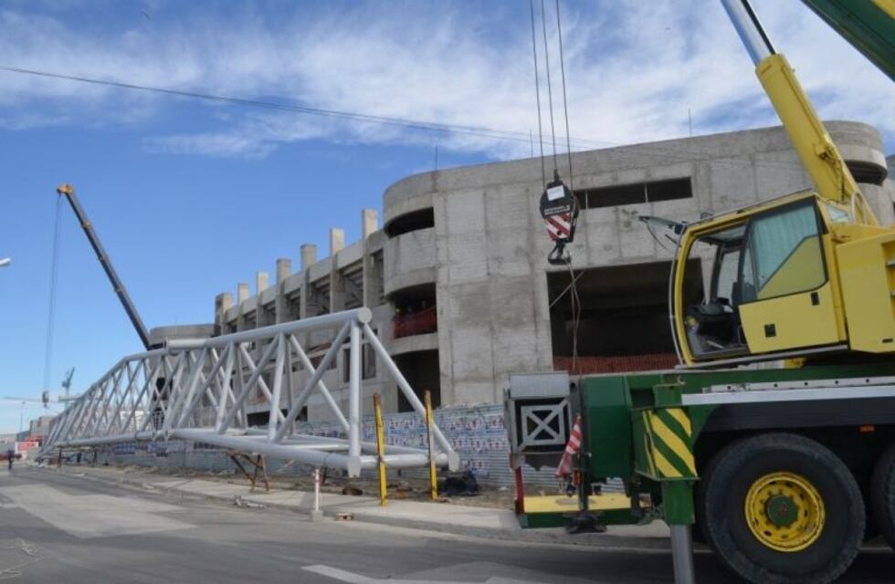 Fraude y falta de ejecución en la obra del Estadio del Centenario