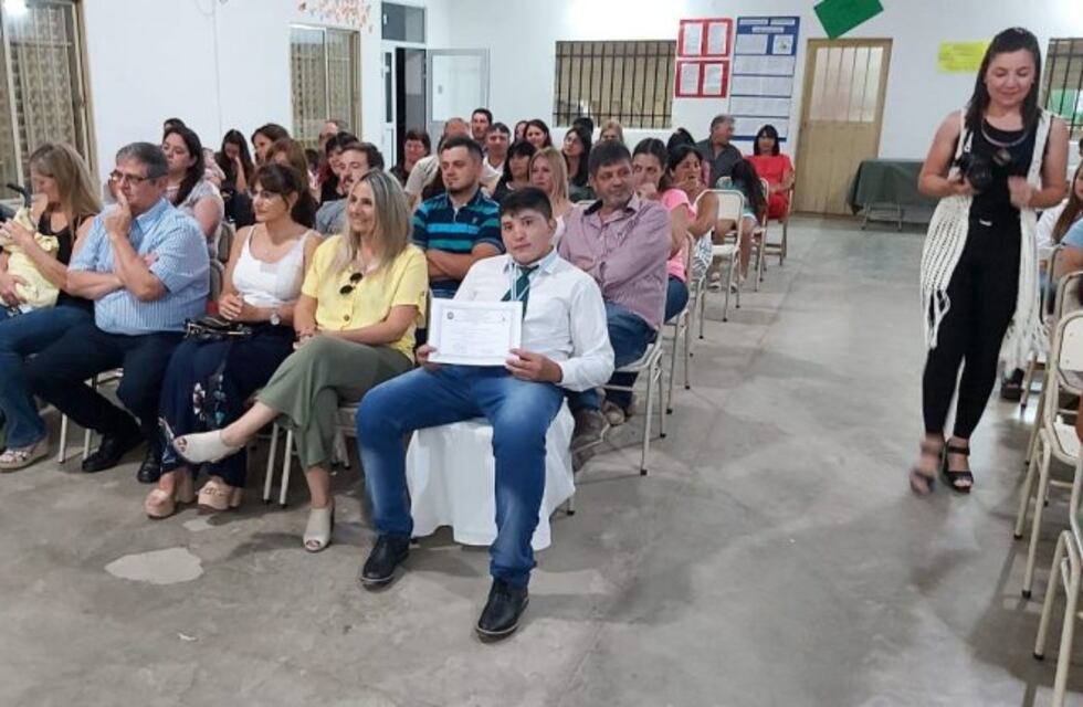 Facundo Luque es el único egresado del anexo rural IPEM 329 de Arroyo de Los Leones