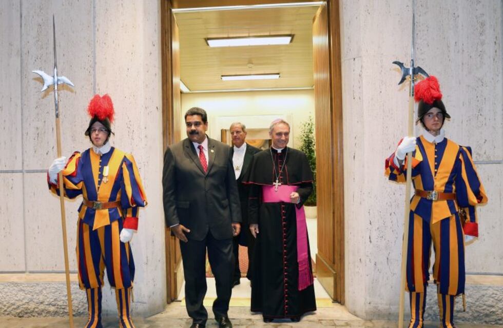 Francisco recibió a Maduro en el Vaticano y le pidió un diálogo constructivo para Venezuela