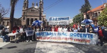El paro nacional docente tuvo masivo acatamiento en La Rioja
