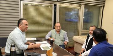 El vicegobernador se reunió con autoridades del Ministerio de la Producción\u002E (Prensa Gobierno)