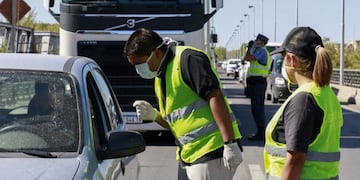 Controles de la policía de Neuquén por coronavirus