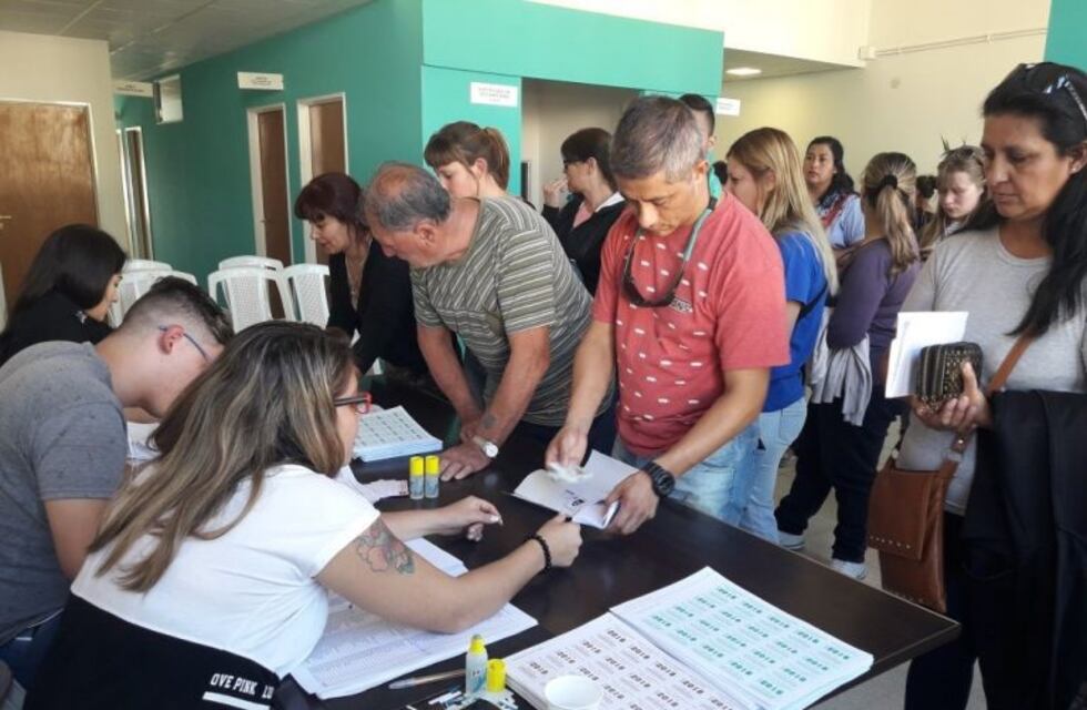 Comienza la entrega del Boleto Estudiantil Gratuito para adultos