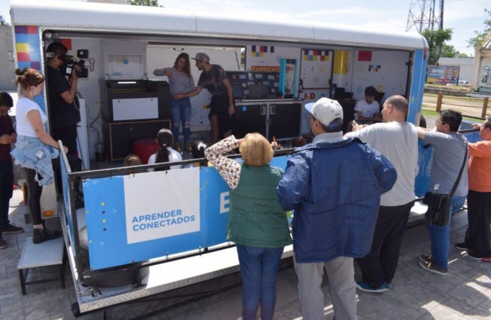 Jesús María: el laboratorio móvil de Educar visita la ciudad