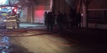 Incendio en una distribuidora de Trelew