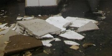 Se cayó parte del techo del baño de un establecimiento educativo en Senillosa, Neuquén\u002E