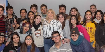Bertone presento la ley de software a estudiantes de Río Grande