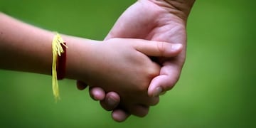 Las hermanas tienen 8, 13 y 15 años y buscan una familia que las adopte juntas\u002E (Archivo)