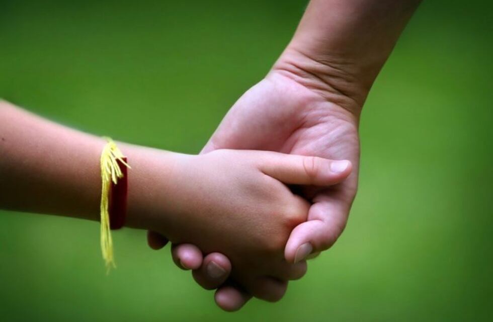 Récord de familias cordobesas y bonaerenses interesadas en adoptar a tres hermanas santafesinas