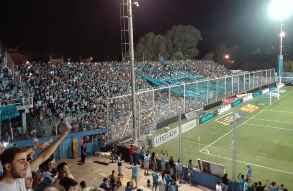 Video: emotivo recibimiento a Belgrano en su vuelta a Alberdi