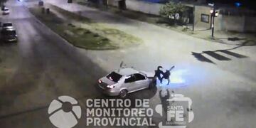 La colisión ocurrió en la esquina de Avellaneda y Garibaldi y quedó registrado\u002E (Captura de pantalla)