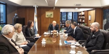 Santa Cruz y CFI trabajan en una línea de crédito para pre financiar exportaciones