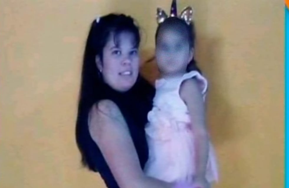 La madre de la chica desaparecida aseguró haber recibido un mensaje y duda que sea de su hija