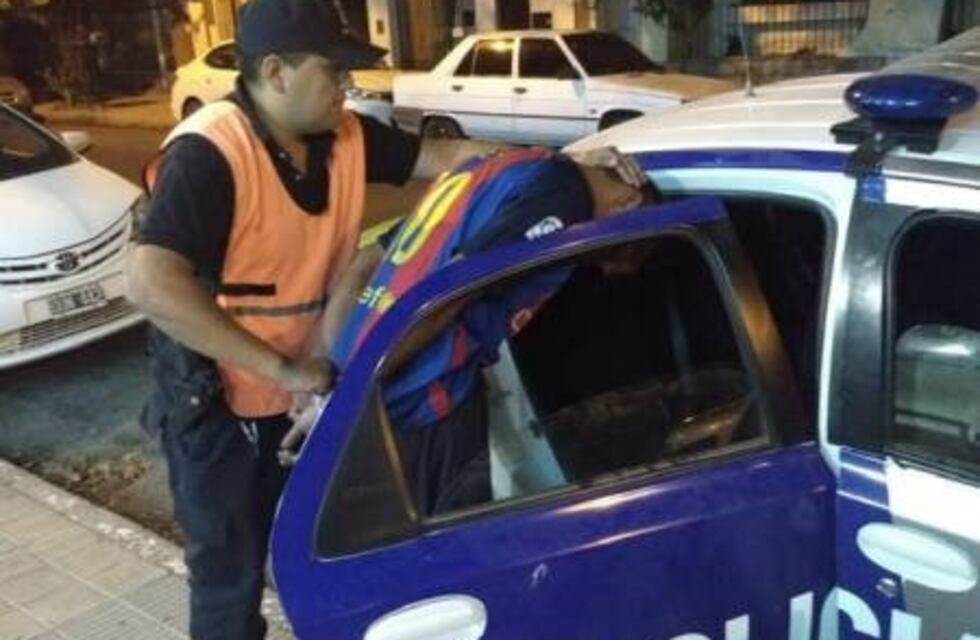 Detenido por robar zapatillas y herir a un hombre con un cuchillo