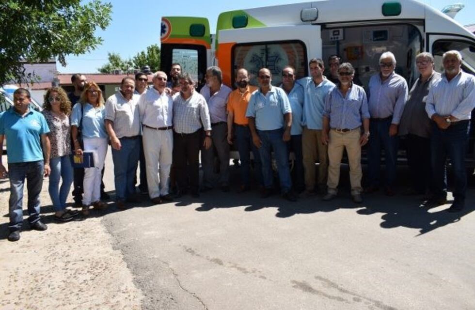 Gualeguay recibió la última de las 20 ambulancias que adquirió la provincia