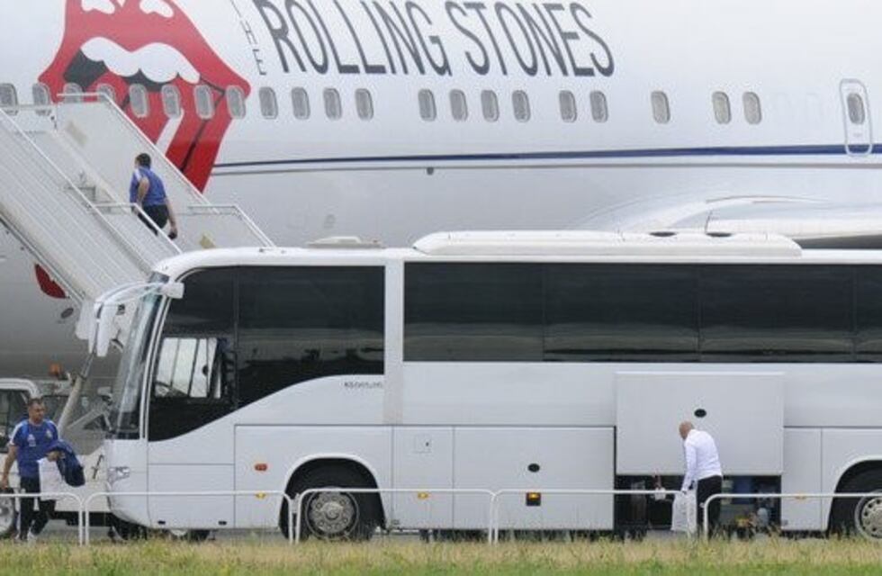 Jorge Sampaoli llegó al país y este jueves se negociará su salida