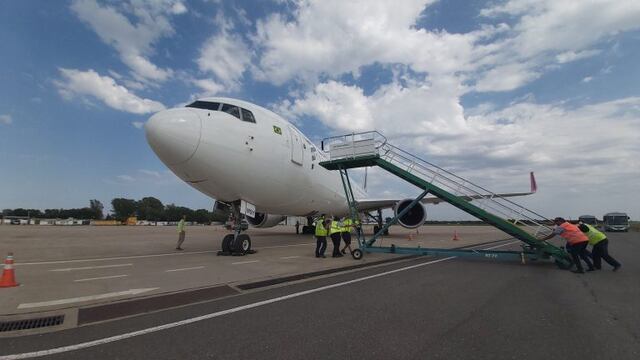 Trabajadores del Aeropuerto Cordoba protestan contra el vuelo de Malvinas que pasa por Córdoba\u002E