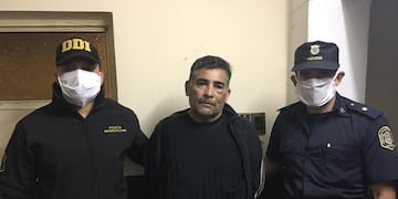 Detención de Ricardo Rodríguez (Foto: Mauro Szeta @mauroszeta)