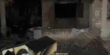 Valentina Sur: quemaron la casa de una familia para echarla del barrio (Foto: LMN)