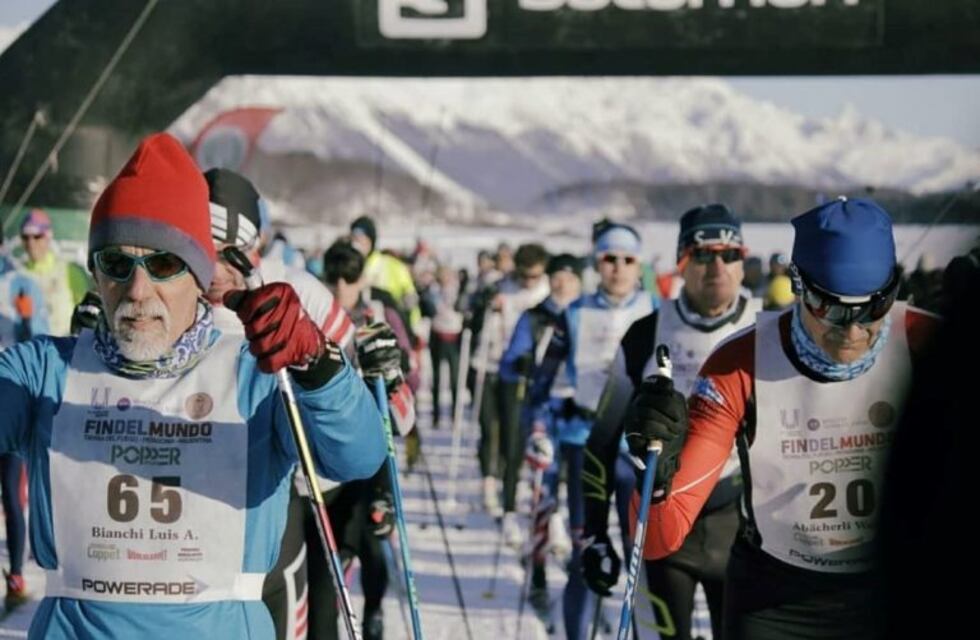 El Instituto de Deportes celebra y acompaña la 34 edición de la “Marcha Blanca”