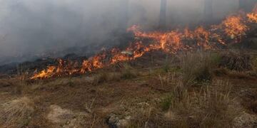 Fuego en la sierras de Calamuchita y Rio Cuarto