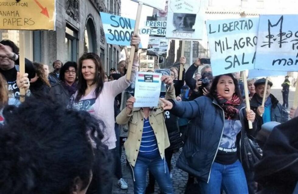 Así fue el escrache de la agrupación HIJOS a Mauricio Macri en Holanda