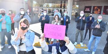 Protesta de comerciantes en Paseo Lugones. (Pedro Castillo)