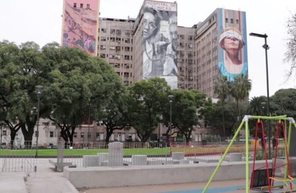 Inauguran la renovada Plaza Houssay: locales, cervecerías y salas de cine