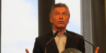 MCR01. BUENOS AIRES (ARGENTINA), 17/01/2017.- El presidente de Argentina, Mauricio Macri, habla hoy, 17 de enero de 2017, en Buenos Aries, donde dijo que el fu00fatbol local estu00e1