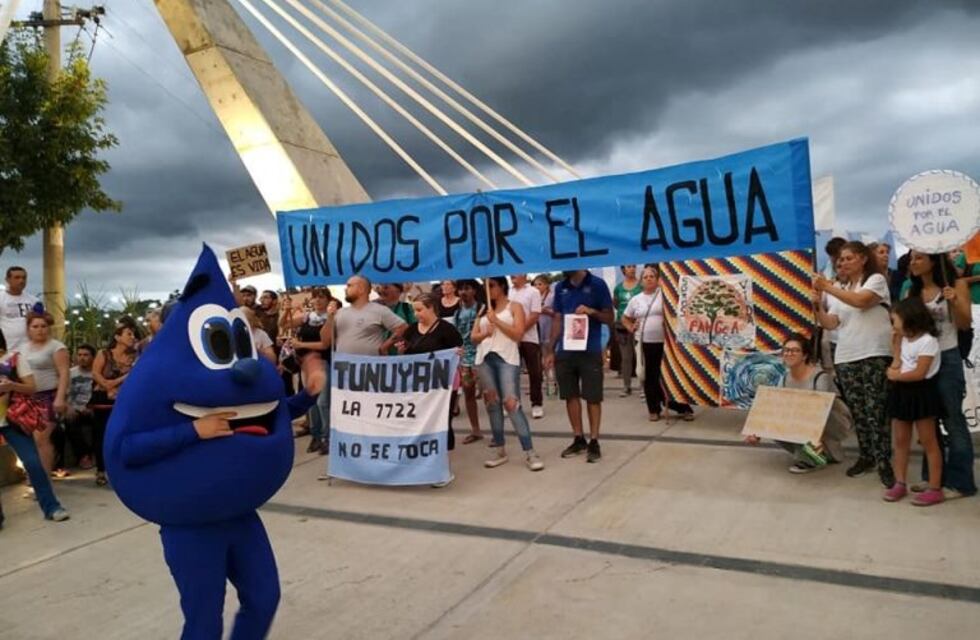 Punilla se sumó al "Banderazo Nacional" que hizo historia en Argentina