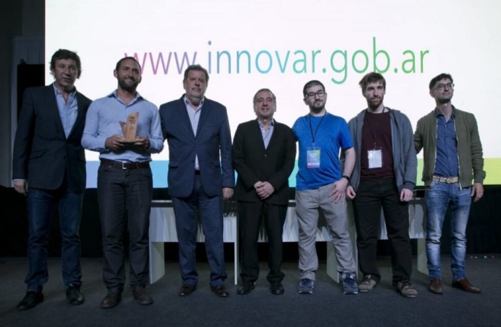 Correntinos se llevaron el "Gran Premio Innovar" por un sistema de monitoreo para barreras ferroviarias