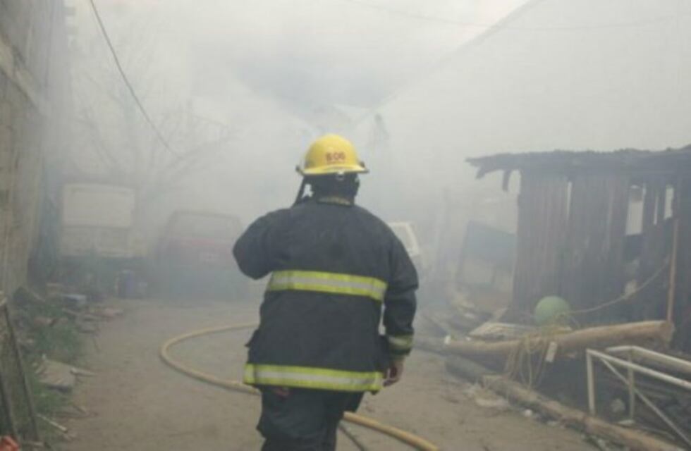 Dos niños de 1 y 3 años fallecieron  en un incendio