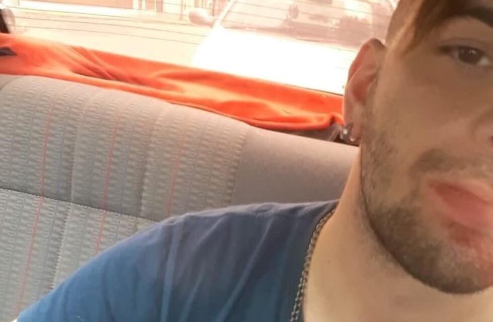 Dio positivo para COVID-19 y se aisló en un auto para cuidar a sus padres