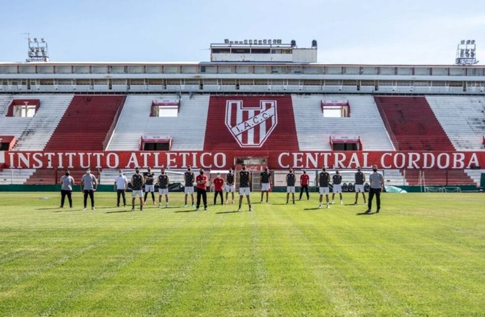 Instituto, todo un club: el plantel de básquet entrenó en el estadio de fútbol