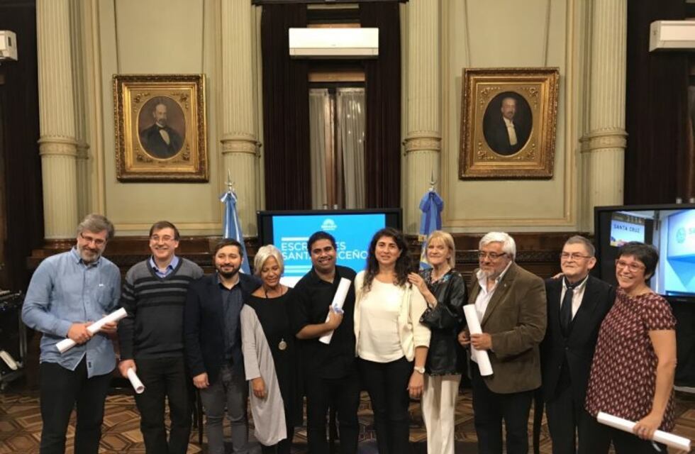 Homenajearon a escritores santacruceños en el Senado