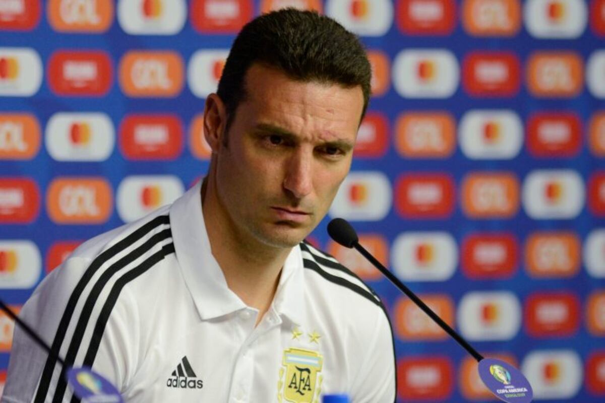 Lionel Scaloni ultima detalles de cara al partido de Argentina ante Paraguay\u002E (EFE)