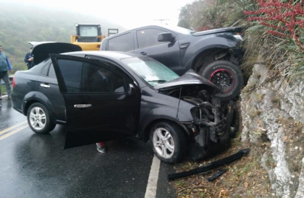 Fuerte colisión en cercanías a Villas Ciudad de América