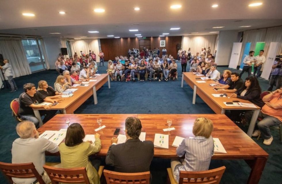 Provincia espera el dictamen de Nación para fijar el salario docente