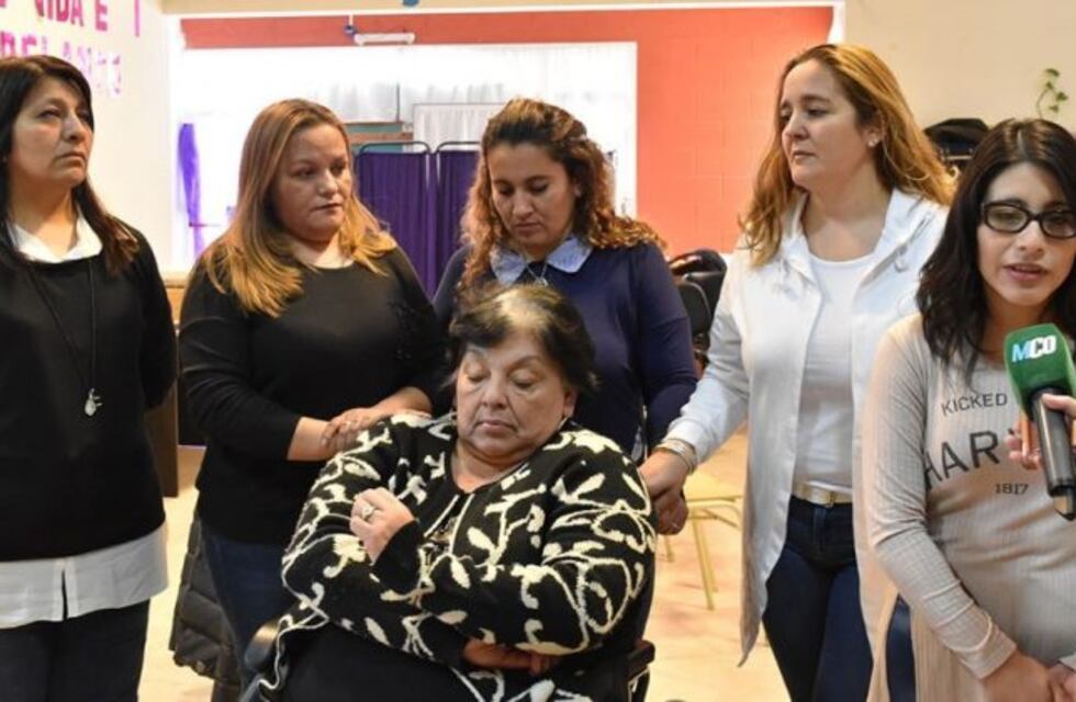 Jóvenes se capacitan en consumos problemáticos