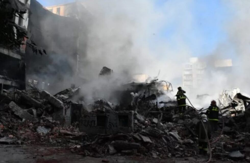 Fue controlado por los bomberos el incendio en la distribuidora Torres y Liva