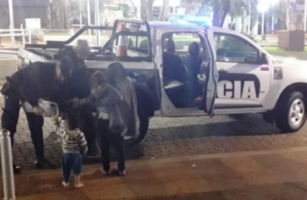 Viven en la chacra, se quemaron gravemente con aceite y no tenían cómo ir al hospital