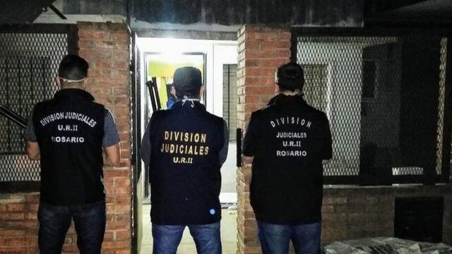 Desbarataron una banda dedicada a la venta de licencias truchas de conducir en Rosario\u002E (UR II)